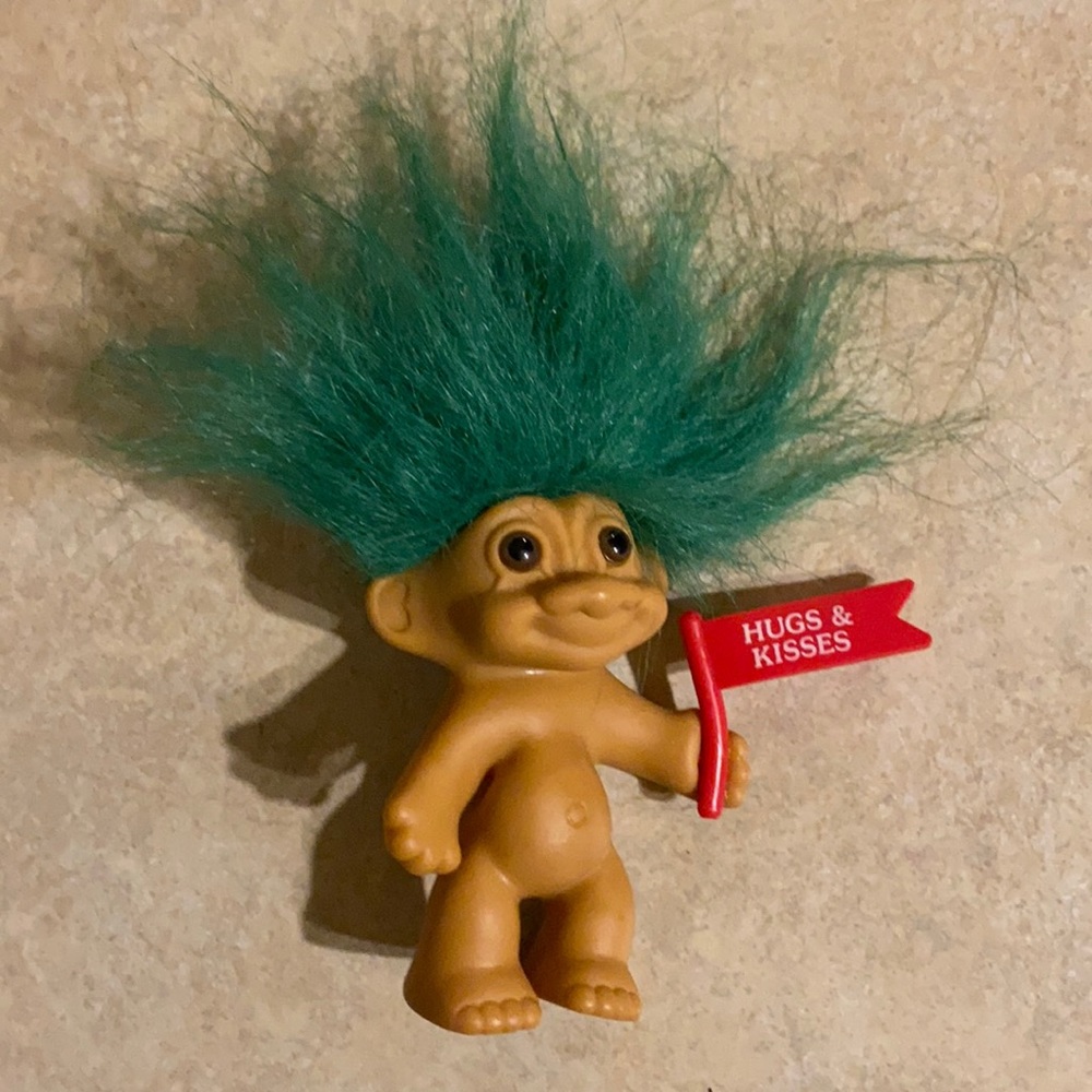 Hugs and kisses troll doll